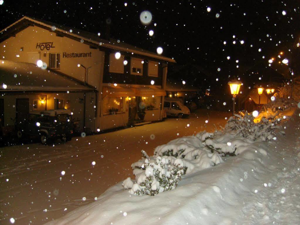 Vista Resort Hostel Zweisimmen Buitenkant foto